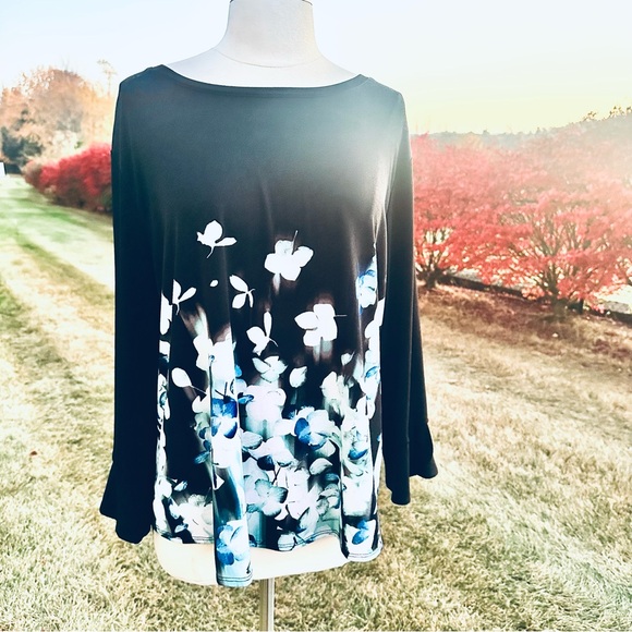 Elle Crepe Tee Top - Picture 2 of 13